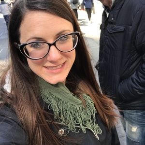 Meet your Posher, Maria